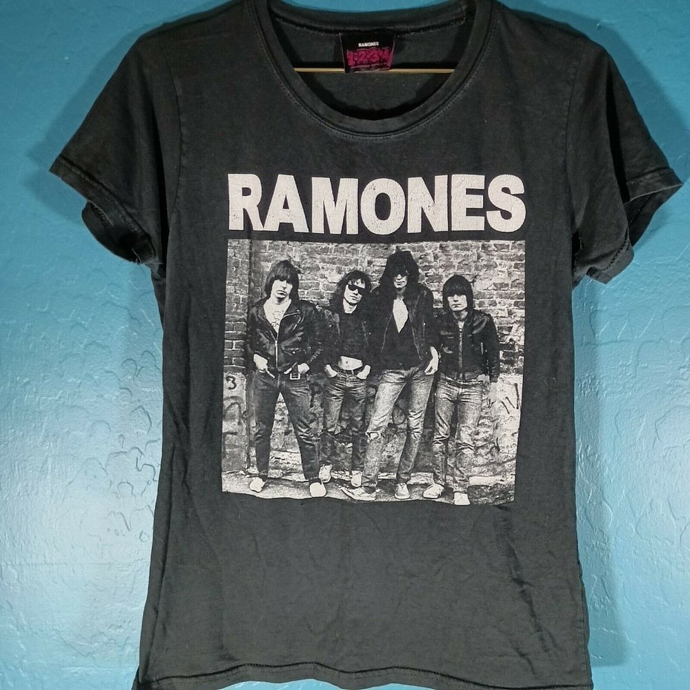 Ramones Band Tshirt Black With Graphic Print Women's Sz XL